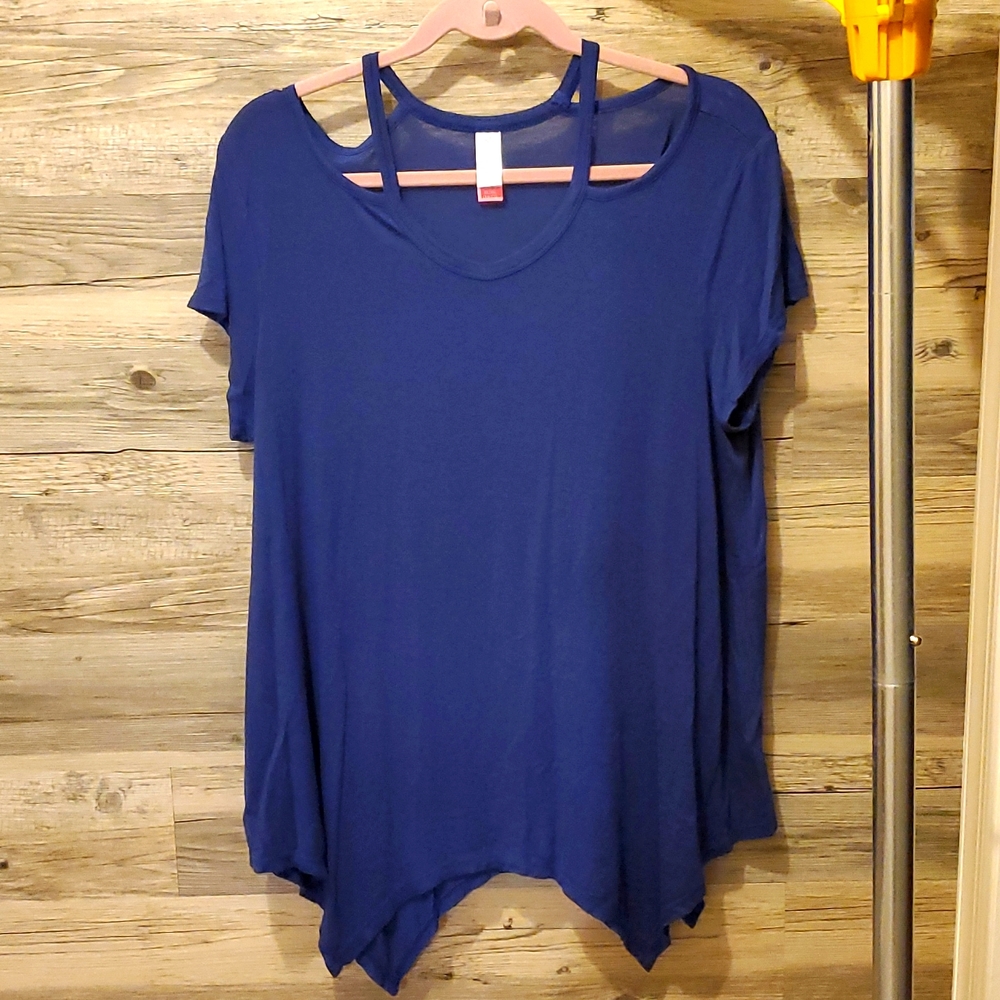 No Boundaries short sleeve shirt